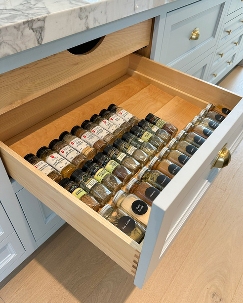 Spice waterfall drawer insert
